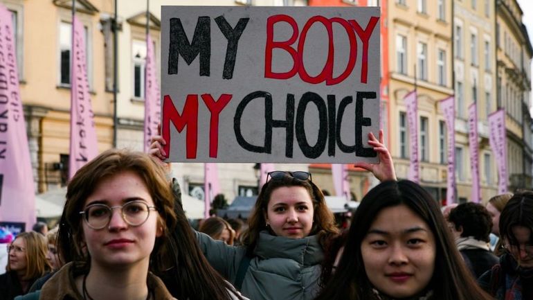 Pologne : Donald Tusk parviendra-t-il à rétablir l'avortement ?