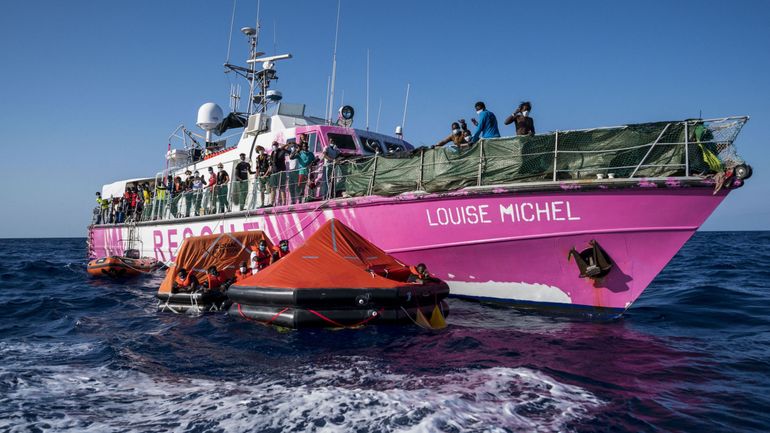 Méditerranée : une septantaine de migrants réfugiés sur une plateforme pétrolière