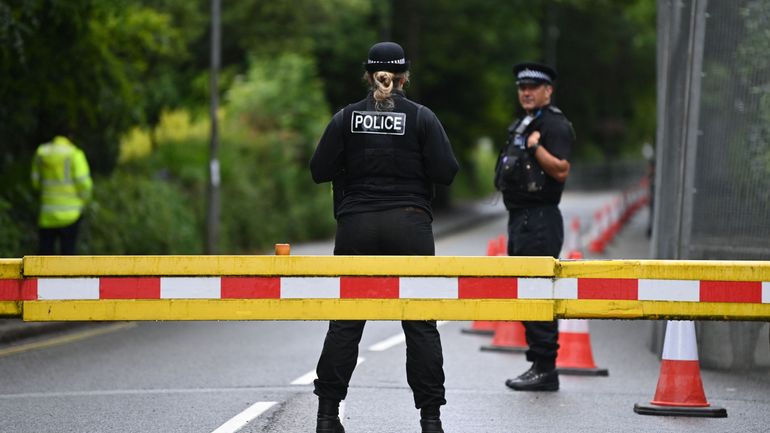 Trois arrestation après l'explosion d'une voiture faisant un mort devant un hôpital de Liverpool