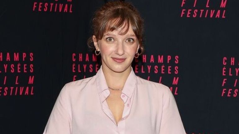 Charlotte Abramow, entre deuil, humour et photographie : "J’ai voulu apprivoiser au lieu de subir"