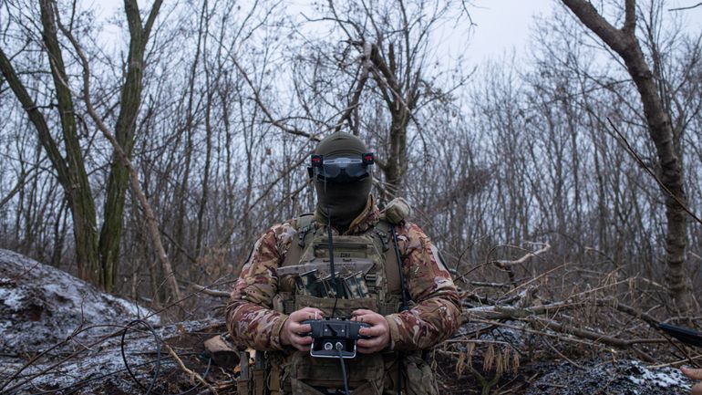 Guerre en Ukraine : la Russie dit avoir abattu une centaine de drones ukrainiens, une raffinerie est en feu