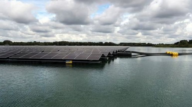 La Belgique se penche sur l'impact environnemental des panneaux solaires flottants
