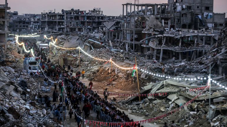 Guerre au Proche-Orient : Israël suspend l'entrée de marchandises et d'approvisionnements dans Gaza