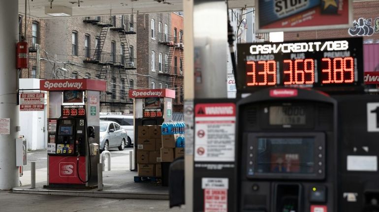 A la pompe, au supermarché, des Américains désemparés par l'envolée des prix