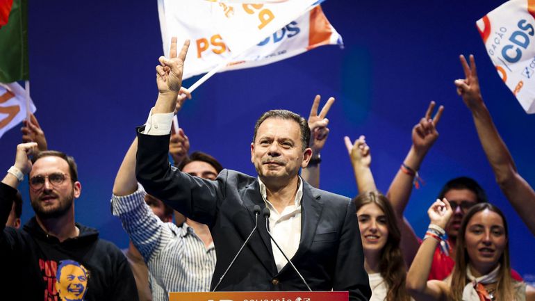 Elections au Portugal : la coalition de droite espère obtenir une majorité absolue sans le parti socialiste