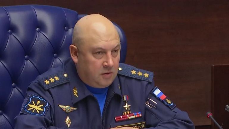 Le général russe Sergueï Sourovikine a été arrêté, selon les médias; le Kremlin reste muet