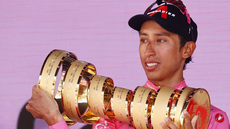 Egan Bernal sacré au Giro, la triomphante revanche pour oublier un an de galère