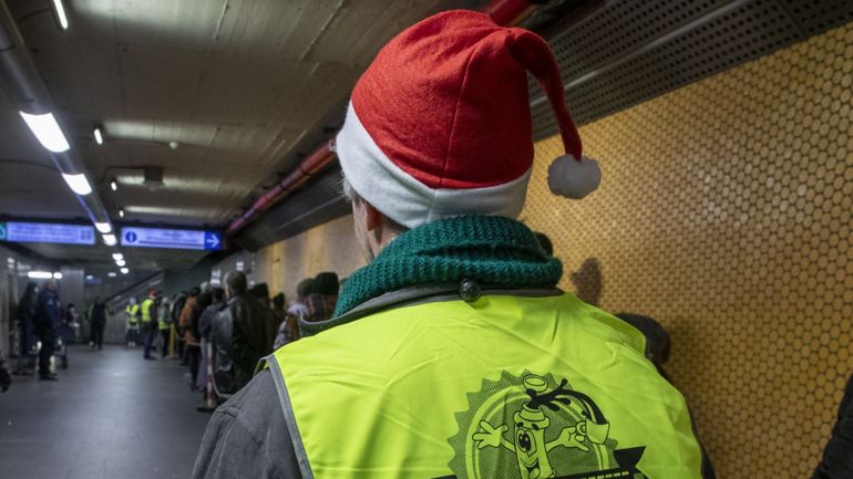 Dans les pas des bénévoles de la Croix-Rouge partis à la rencontre des plus démunis le soir du réveillon de Noël