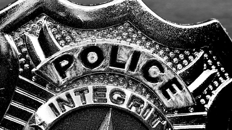 Etats-Unis : en Floride, un jeune Afro-Américain violemment frappé par un policier, ses avocats demandent son renvoi