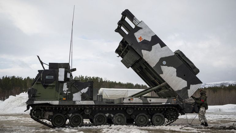 Guerre en Ukraine : le Royaume-Uni va livrer à l'Ukraine des lance-roquettes d'une portée de 80 kilomètres