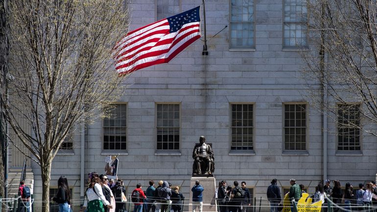 Harvard ne pourra plus accueillir d'étudiants étrangers : des milliers de jeunes cerveaux impactés par ce nouveau bras de fer entre Trump et la célèbre université