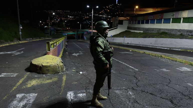 Violences en Equateur : le couvre feu est allégé, le taux d'homicide en forte baisse après le déplacement de milliers de militaires dans les rues