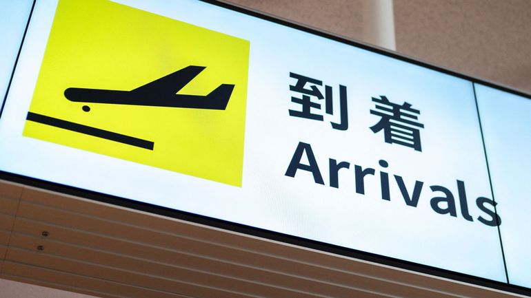 Variant Omicron du coronavirus: le Japon referme ses frontières à tous les visiteurs étrangers