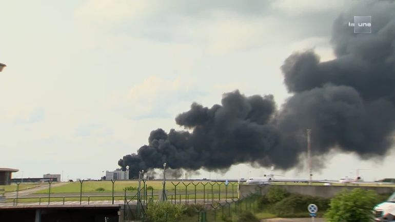 Incendie maîtrisé sur le site de Brucargo à Zaventem : pas de victime ni perturbation sur le trafic aérien