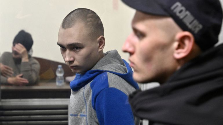 Guerre en Ukraine: le soldat russe jugé pour crime de guerre 