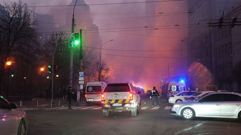 Guerre en Ukraine : un mort et neuf blessés dans une frappe de missiles russes sur Kiev