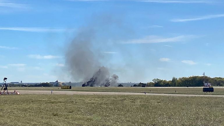 Collision entre deux avions de la Seconde guerre lors d'un spectacle aérien au Texas