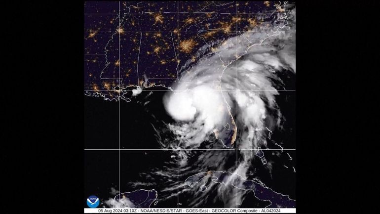 La tempête Debby se renforce en ouragan à l'approche de la Floride