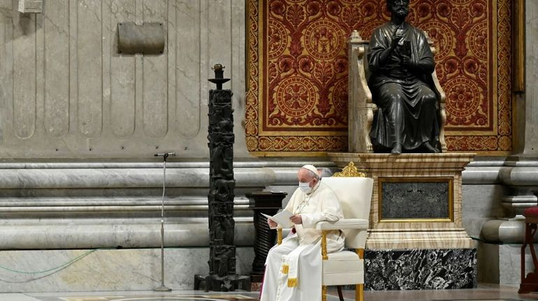 Coronavirus au Vatican : le pape François ne préside pas les vêpres de fin d'année