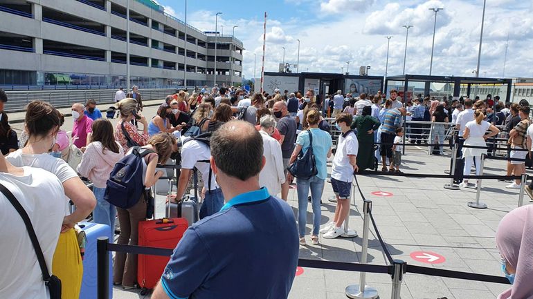 Brussels Airport: des files jusqu'à 2 heures pour un test antigénique ce dimanche