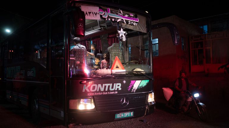 Afghanistan : 76 morts dans un accident d'autocar transportant des migrants