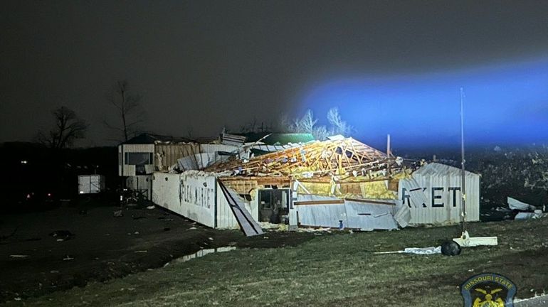 Au moins 14 morts et des dizaines de blessés dans de violentes tempêtes et tornades aux Etats-Unis