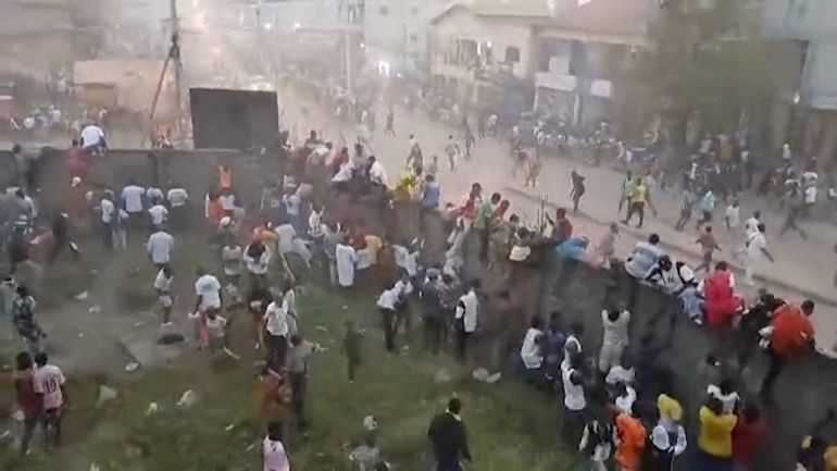 Bousculade mortelle lors d'un match de foot en Guinée : 140 morts, 11 disparus, selon un rapport indépendant