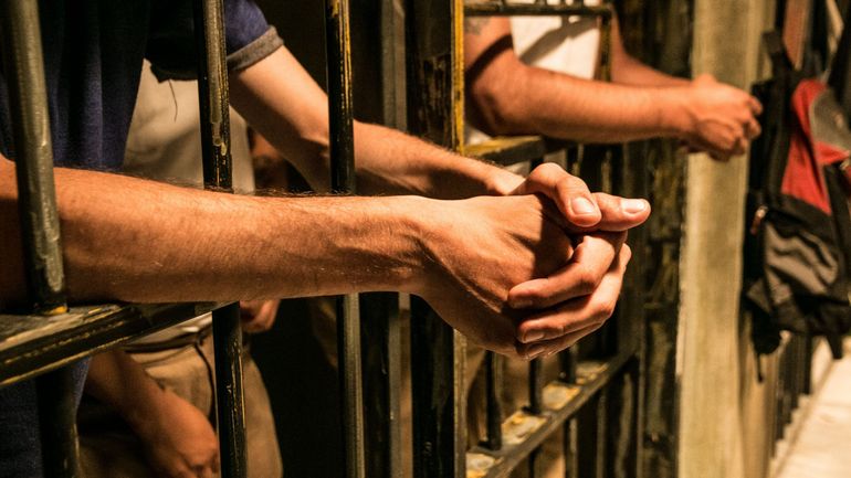 Surpopulation carcérale : plus de 200 détenus dorment au sol en Flandre, une situation plus rare en Wallonie