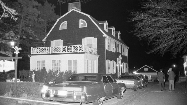 Amityville : L’histoire vraie derrière les films d’horreur Hollywoodiens