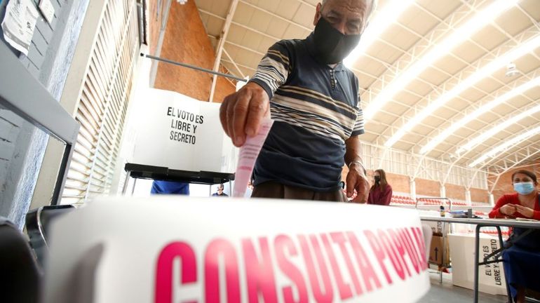 Mexique : faible participation au référendum pour juger d'ex-présidents pour corruption