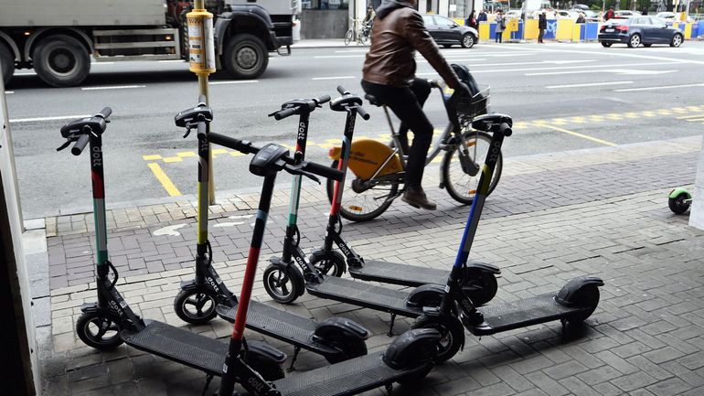 Ixelles : un automobiliste inculpé après un accident mortel avec un trottinettiste