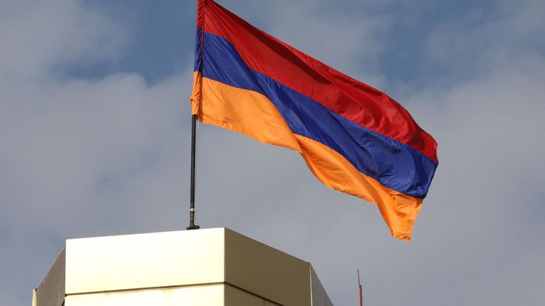 Arménie : environ 20.000 partisans de l'opposition à Erevan, avant les élections