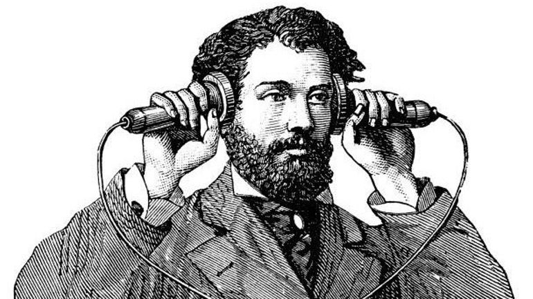 Alexander Graham Bell, l'inventeur du téléphone, est mort il y a 100 ans