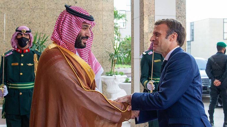 Initiative de Macron et Ben Salmane pour régler la crise entre Beyrouth et Ryad