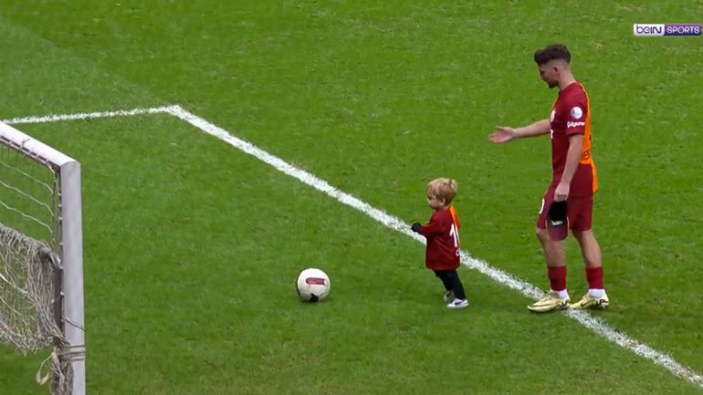 Dries Mertens buteur avec Galatasaray...comme son fils Ciro, ovationné par le public stambouliote