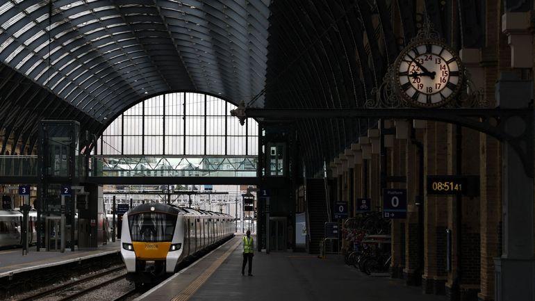 Baisse du pouvoir d'achat au Royaume-Uni : nouvelle grève des conducteurs de train, qui demandent une augmentation