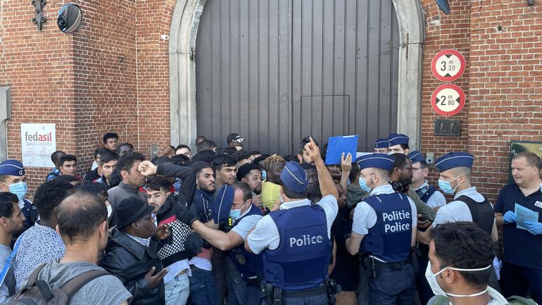 Bousculades au Petit Château : le personnel en arrêt de travail depuis 13 heures pour dénoncer une situation intenable