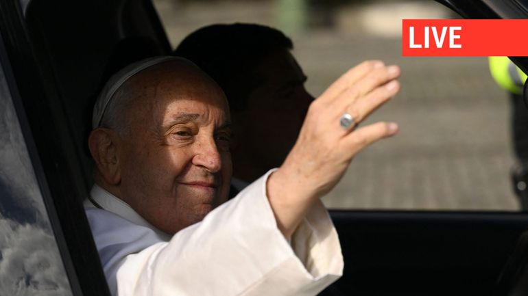 Direct - Visite du Pape : Louvain-la-Neuve s'apprête à accueillir le Pape François, attendu dès 16h30 à l'Aula Magna