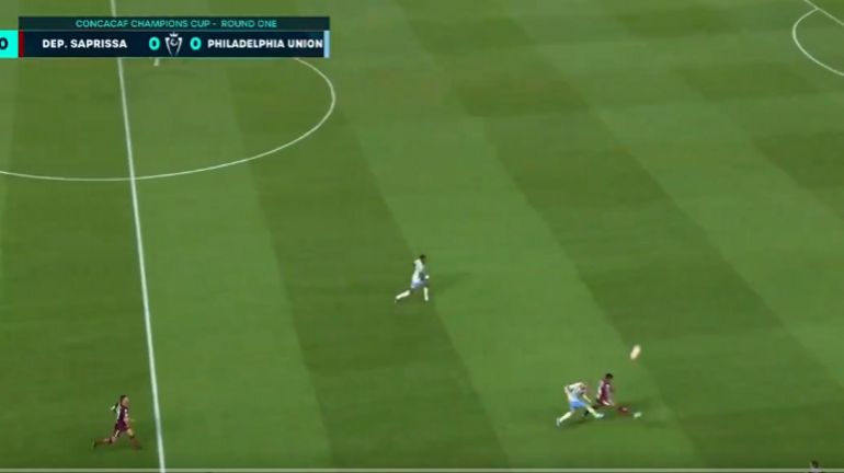 Insolite : l'auto-but surréaliste de Jakob Glesnes, ancien meilleur défenseur de l'année