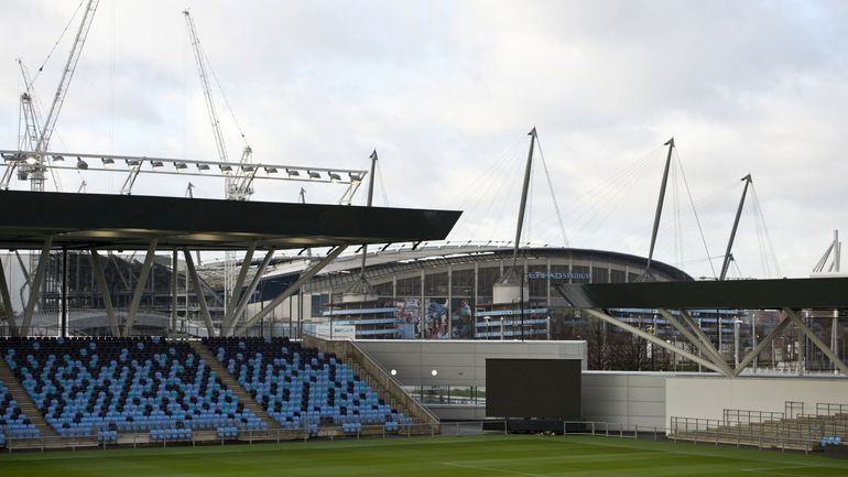 Les Red Flames contraintes de jouer leurs matches dans un stade… d’entraînement : "Le foot reste un monde de machos !"