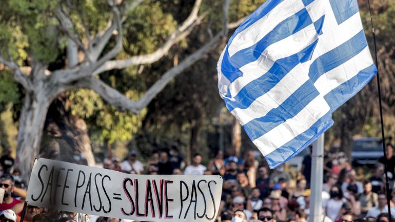 Coronavirus en Grèce : 5000 manifestants contre la vaccination obligatoire des soignants