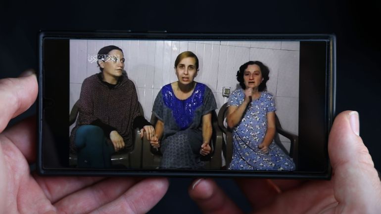 Guerre Israël-Gaza : le Hamas diffuse une vidéo de trois femmes présentées comme des otages et suppliant Netanyahu