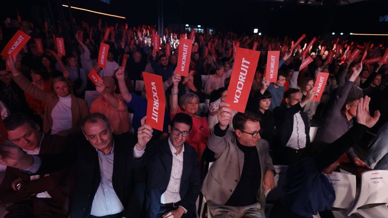 Les membres de Vooruit approuvent la participation du parti au gouvernement De Wever