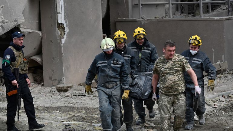Guerre en Ukraine : près de 1200 corps sans vie retrouvés dans les environs de Kiev depuis le retrait des forces russes