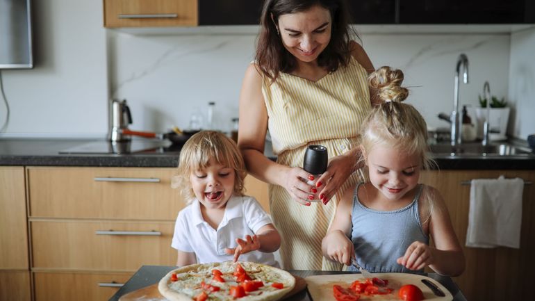 « Ici le monde » Russie : les femmes avec enfants d'abord !