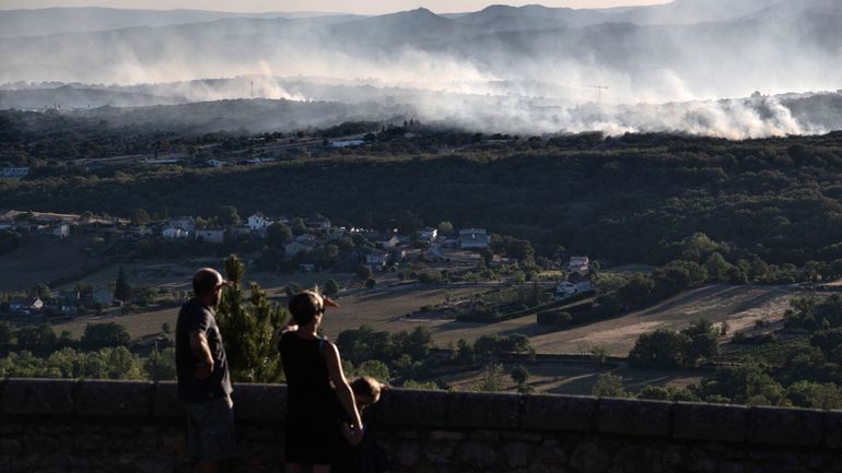 France : un incendie ravage près de 1000 hectares dans le sud-est