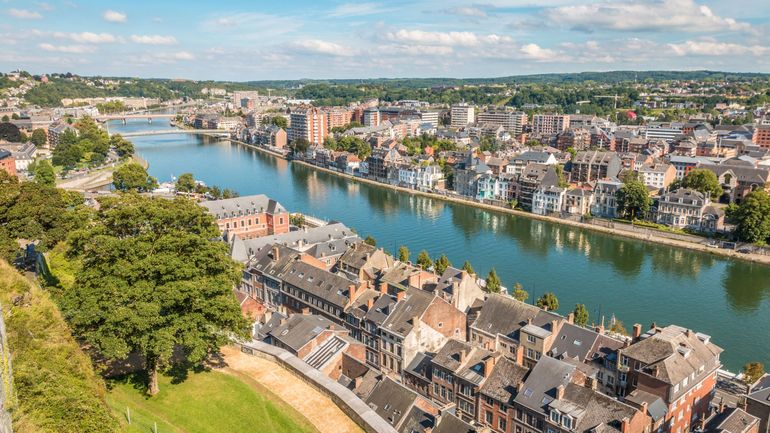Namur : un obus de la Seconde Guerre mondiale découvert dans la Meuse, l'engin est désamorcé