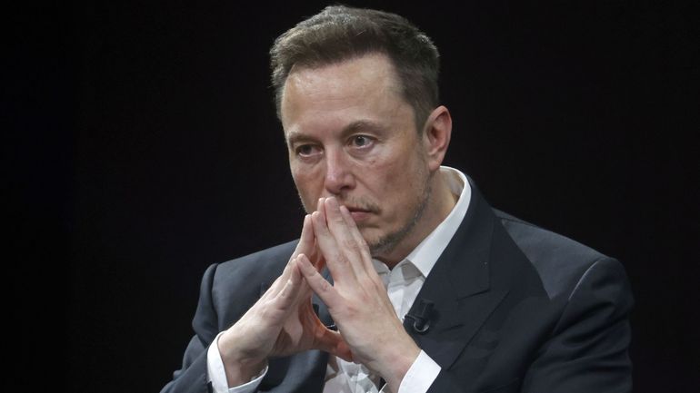 Désinformation, discours haineux, abonnements payants& Il y a un an, Elon Musk rachetait Twitter