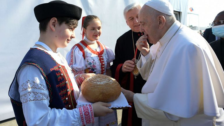 Slovaquie: le pape rencontre les Roms au coeur d'une des régions les plus pauvres d'Europe