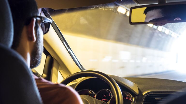 Sécurité routière : attention au soleil bas, source d’accidents sur nos routes